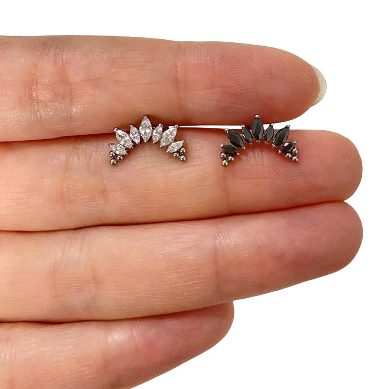 ASTM F136 Titanium PIERC 7 CZ  - огляд і ціна Cluster Stud Ear