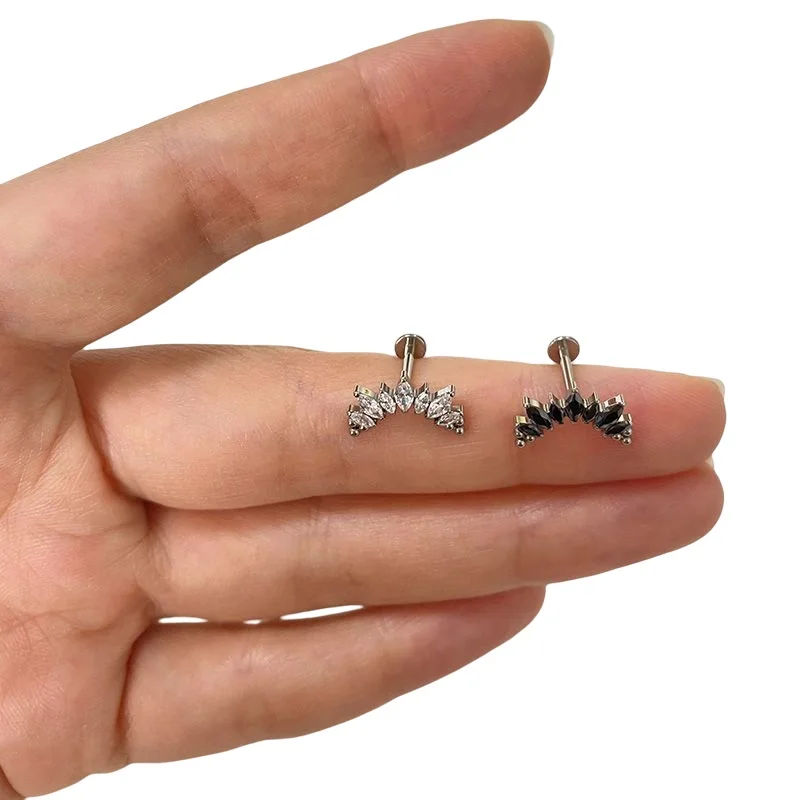 ASTM F136 Titanium PIERC 7 CZ  - огляд і ціна Cluster Stud Ear