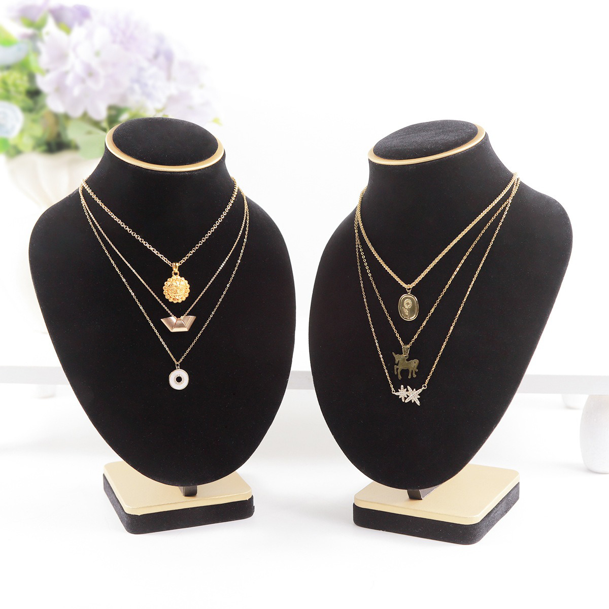 Body Black Velvet Jewelry Bust - огляд і ціна Body Jewelry Stores