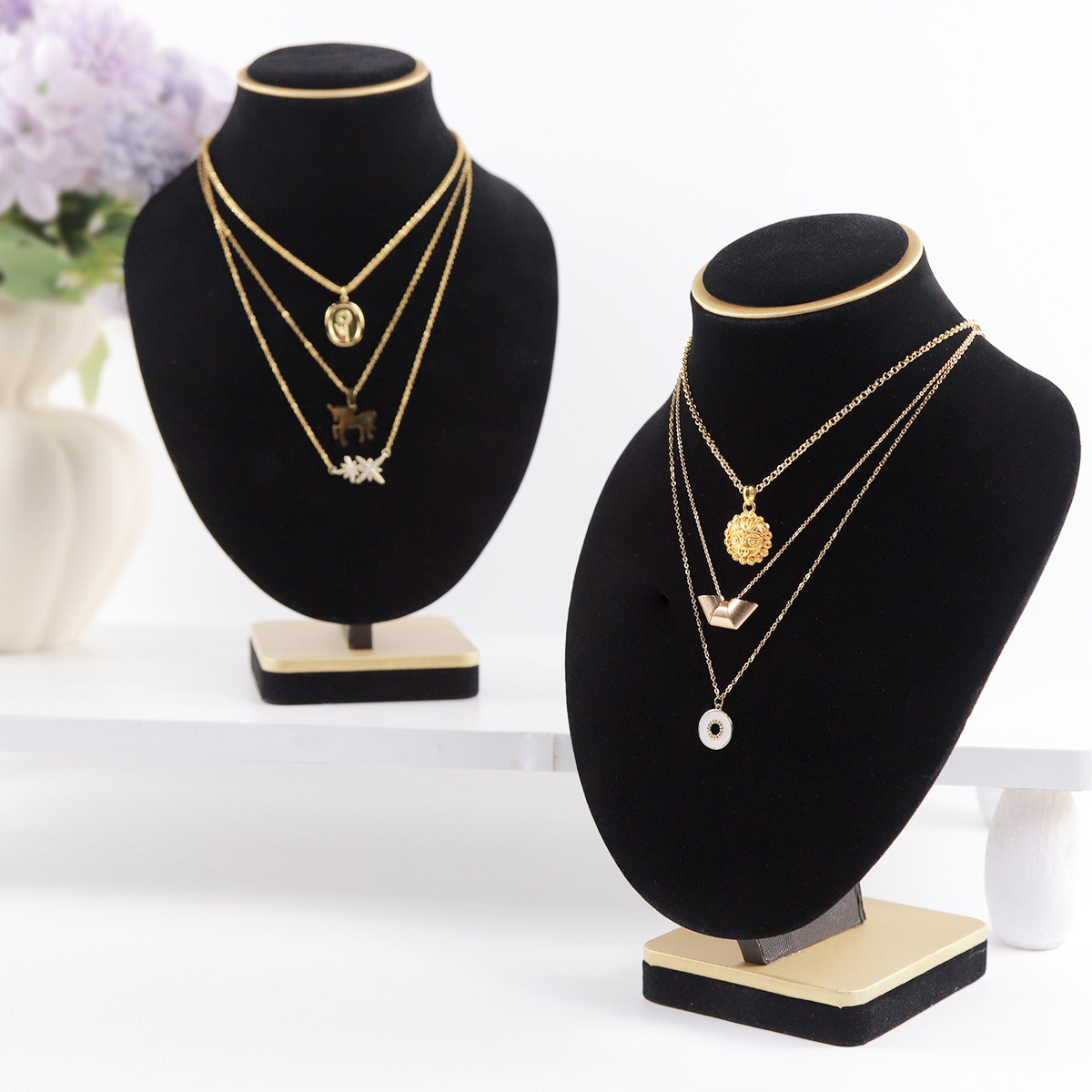 Body Black Velvet Jewelry Bust - огляд і ціна Body Jewelry Stores