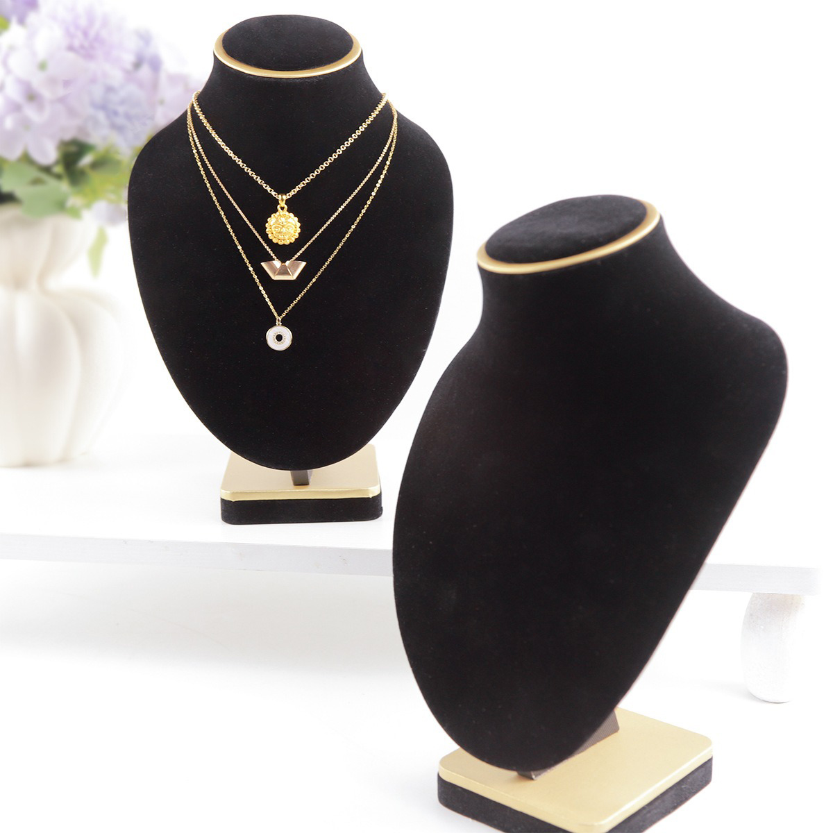 Body Black Velvet Jewelry Bust - огляд і ціна Body Jewelry Stores