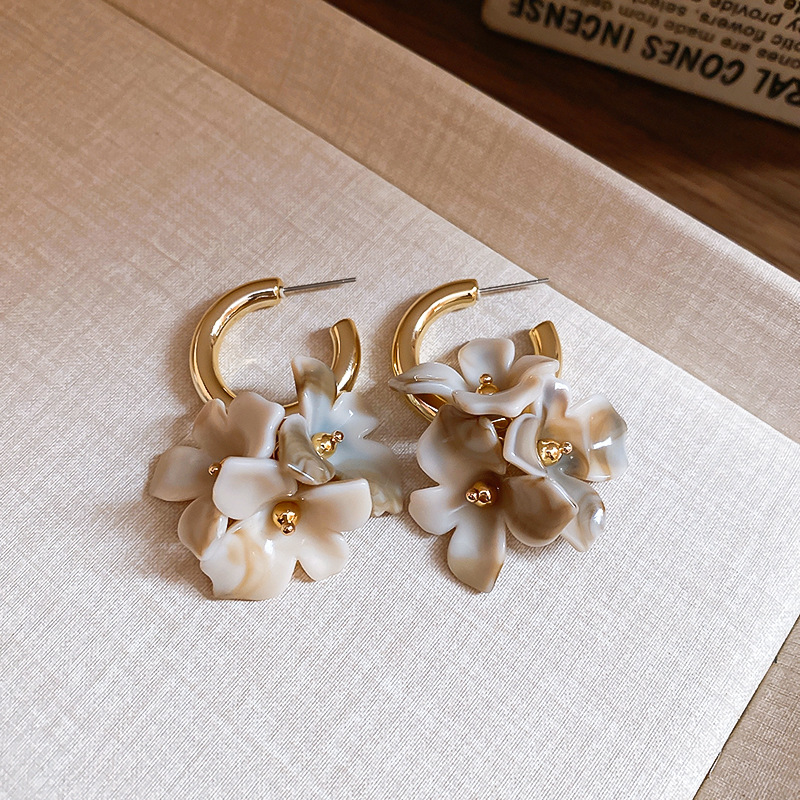 Maillard Flower Clusters Drop  - огляд і ціна Cluster Stud Ear