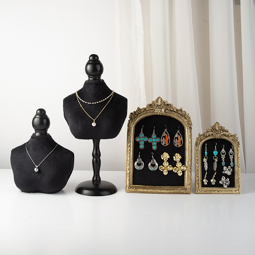 Black Velvet Bust Form Jewelry - огляд і ціна Body Jewelry Stores